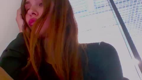 Amelia online show from 06-14-26, 12:51