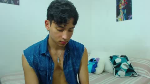 Snapshot of your_boy_hot chatting on 06-18-26, 12:55 your boy online show from 06-18-26, 12:55