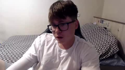 Max online show from 07-11-26, 03:42