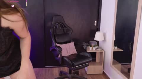 Snapshot of your_dream1217 chatting on 02-07-26, 02:21 Valery online show from 02-07-26, 02:21