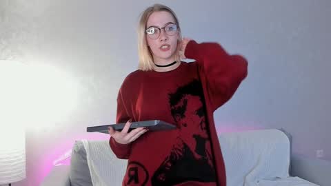 Snapshot of your_garcia chatting on 01-21-25, 05:05 Sheryl online show from 01-21-25, 05:05