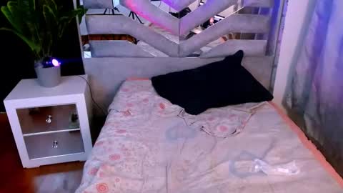 Snapshot of your_girl_of_dream chatting on 04-07-26, 03:29 your_girl_of_dream online show from 04-07-26, 03:29