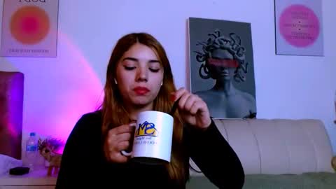 Snapshot of your_girl_of_dream chatting on 05-08-26, 07:52 your_girl_of_dream online show from 05-08-26, 07:52