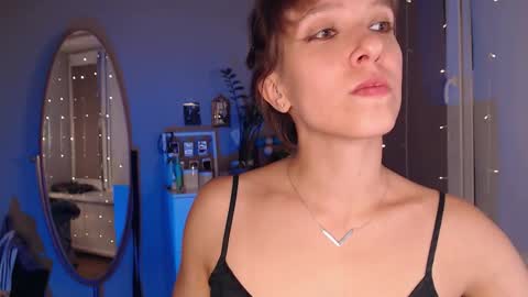 Alex and Kris long hair online show from 09-15-25, 05:57