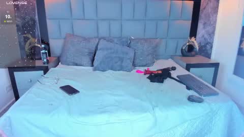 Snapshot of your_lady_milf chatting on 06-11-26, 12:32 your_lady_milf online show from 06-11-26, 12:32