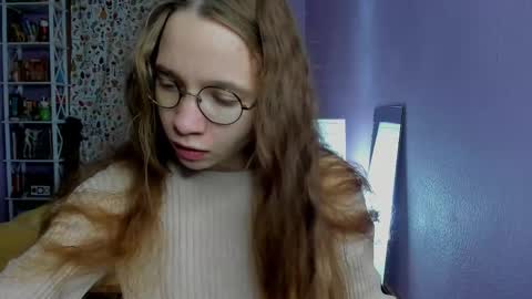 Snapshot of your_leslie chatting on 11-14-25, 05:33 Leslie online show from 11-14-25, 05:33