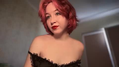 Snapshot of your_moonlight_ chatting on 06-25-26, 11:26 Mia online show from 06-25-26, 11:26