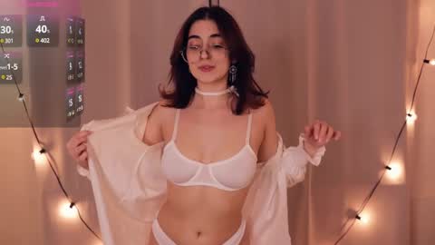 Luna online show from 02-18-25, 01:22