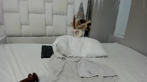 Snapshot of your_sissytrans chatting on 06-20-26, 11:13 NATASHA online show from 06-20-26, 11:13
