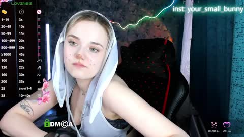 Molly online show from 04-06-26, 04:46