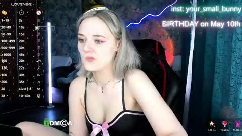 Snapshot of your_small_bunny chatting on 05-11-26, 02:06 Molly online show from 05-11-26, 02:06
