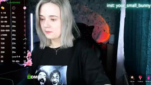 Snapshot of your_small_bunny chatting on 05-22-26, 02:19 Molly online show from 05-22-26, 02:19