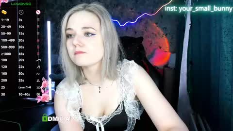 Snapshot of your_small_bunny chatting on 05-24-26, 02:05 Molly online show from 05-24-26, 02:05