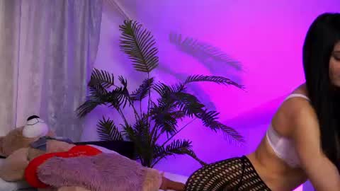 Snapshot of your_tender_sin chatting on 06-16-26, 04:15 TenderSin online show from 06-16-26, 04:15