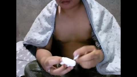 Snapshot of yourasian_lover29 chatting on 03-10-26, 01:05 yourasian_lover29 online show from 03-10-26, 01:05