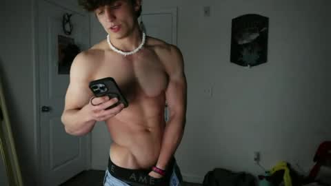 Snapshot of yourbigitalianstallion chatting on 06-24-26, 01:37 Ben online show from 06-24-26, 01:37