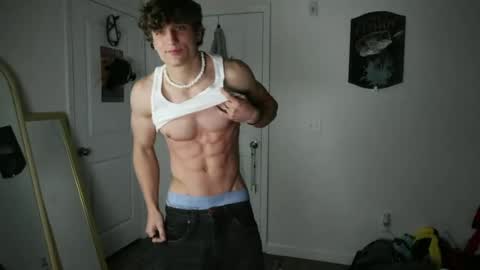 Snapshot of yourbigitalianstallion chatting on 06-25-26, 01:16 Ben online show from 06-25-26, 01:16