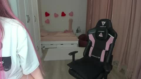 Cassie online show from 04-15-26, 06:59