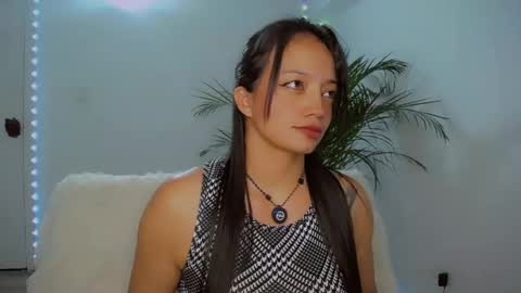 Snapshot of yourcutegiirl chatting on 05-04-26, 11:12 Salom online show from 05-04-26, 11:12