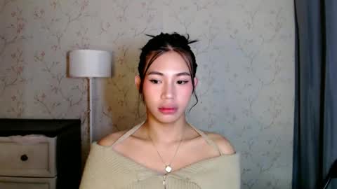 Snapshot of yourdreamgirlgwen chatting on 05-24-26, 05:51 GWENI online show from 05-24-26, 05:51