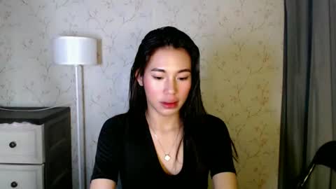Snapshot of yourdreamgirlgwen chatting on 05-26-26, 08:27 GWENI online show from 05-26-26, 08:27