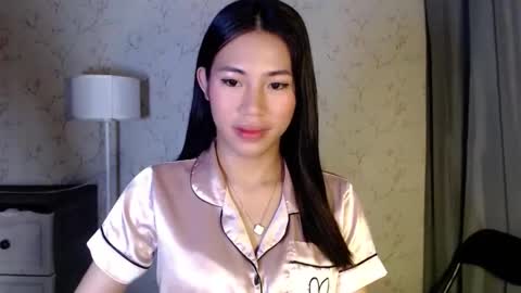Snapshot of yourdreamgirlgwen chatting on 05-29-26, 08:29 GWENI online show from 05-29-26, 08:29