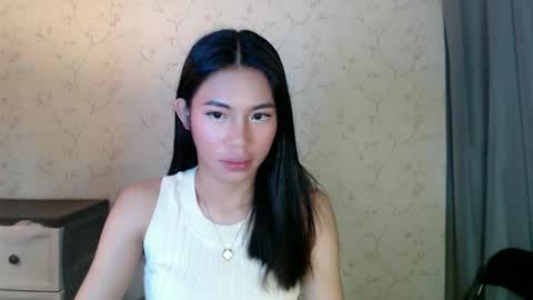 Snapshot of yourdreamgirlgwen chatting on 05-30-26, 08:17 GWENI online show from 05-30-26, 08:17