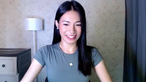 Snapshot of yourdreamgirlgwen chatting on 06-07-26, 08:01 GWENI online show from 06-07-26, 08:01