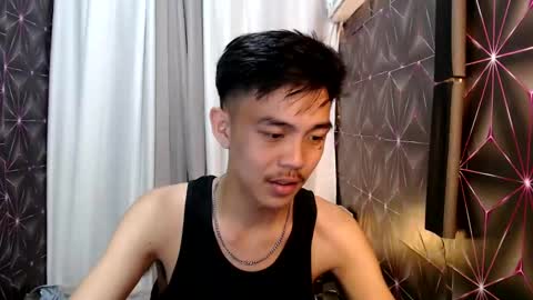 Snapshot of yourguy_josh23 chatting on 02-17-25, 01:32 Josh online show from 02-17-25, 01:32