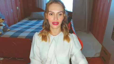 Snapshot of yourladysunshine chatting on 07-06-26, 06:21 Ksyusha online show from 07-06-26, 06:21