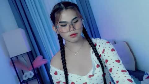 yourprettyblythe_ts online show from 03-11-26, 09:37