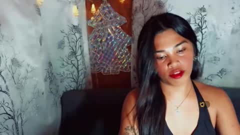 yourqueen_19 online show from 05-07-26, 02:00