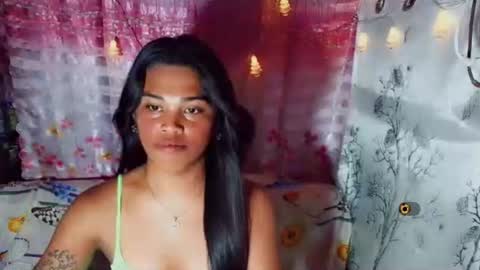 yourqueen_19 online show from 05-24-26, 06:24