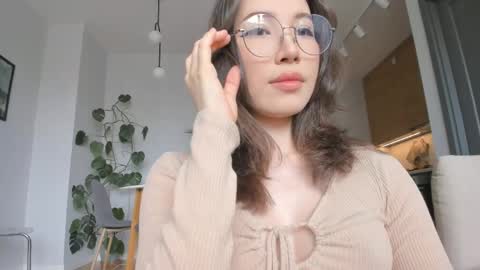 youre meyy online show from 04-06-26, 09:54