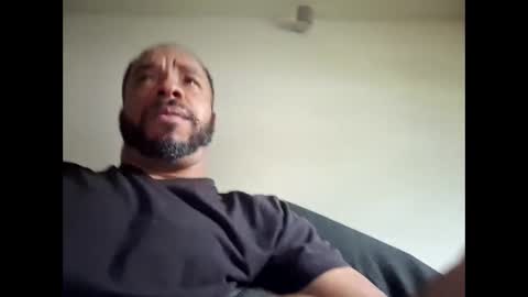 yoursexydaddy8181 online show from 06-01-26, 05:36