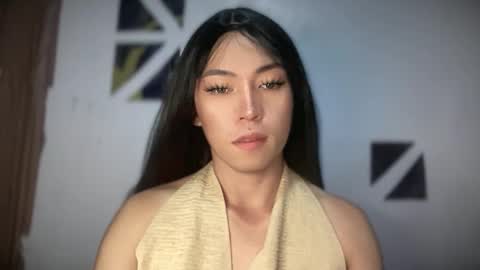 yoursweet_april19 online show from 05-17-26, 04:32