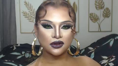 Snapshot of yourtrannyqueenxxx chatting on 03-11-26, 11:00 Anastacia Grey online show from 03-11-26, 11:00