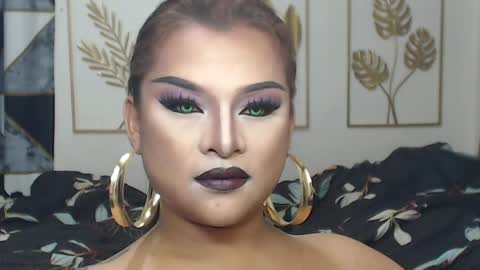 Snapshot of yourtrannyqueenxxx chatting on 03-29-26, 08:36 Anastacia Grey online show from 03-29-26, 08:36