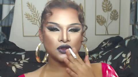 Snapshot of yourtrannyqueenxxx chatting on 04-12-26, 07:52 Anastacia Grey online show from 04-12-26, 07:52