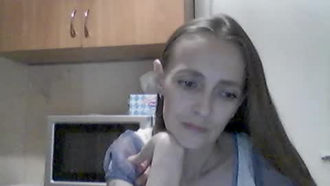 Snapshot of youur_light chatting on 06-20-26, 07:38 Youur light online show from 06-20-26, 07:38
