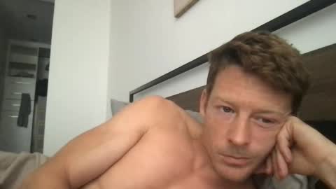 Snapshot of yoyoyo1221 chatting on 04-16-26, 02:12 yoyoyo1221 online show from 04-16-26, 02:12