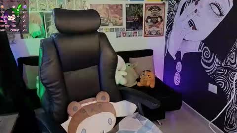    rawr   Anne Independent model      online show from 11-21-25, 06:06