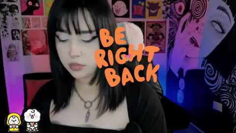    rawr   Anne Independent model      online show from 12-18-25, 05:30