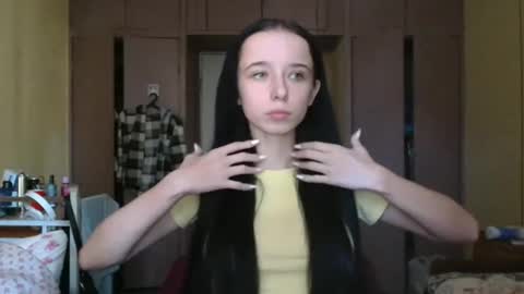 Yuliia online show from 10-04-25, 06:33