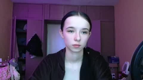 Yuliia online show from 04-06-26, 06:14