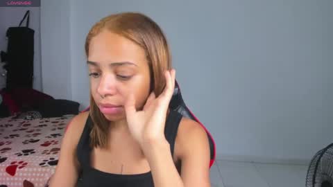 yumi_hanna online show from 04-14-26, 02:50