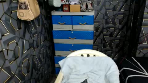 Snapshot of yumi_white chatting on 06-05-26, 12:28 yumi online show from 06-05-26, 12:28