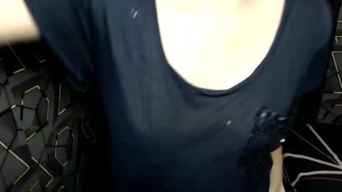 Snapshot of yumi_white chatting on 06-06-26, 07:35 yumi online show from 06-06-26, 07:35