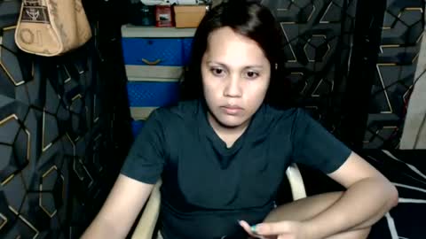 Snapshot of yumi_white chatting on 06-15-26, 10:06 yumi online show from 06-15-26, 10:06