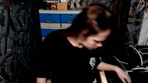 yumi online show from 07-29-26, 01:42